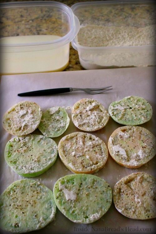 Fried Green Tomatoes - Dredged